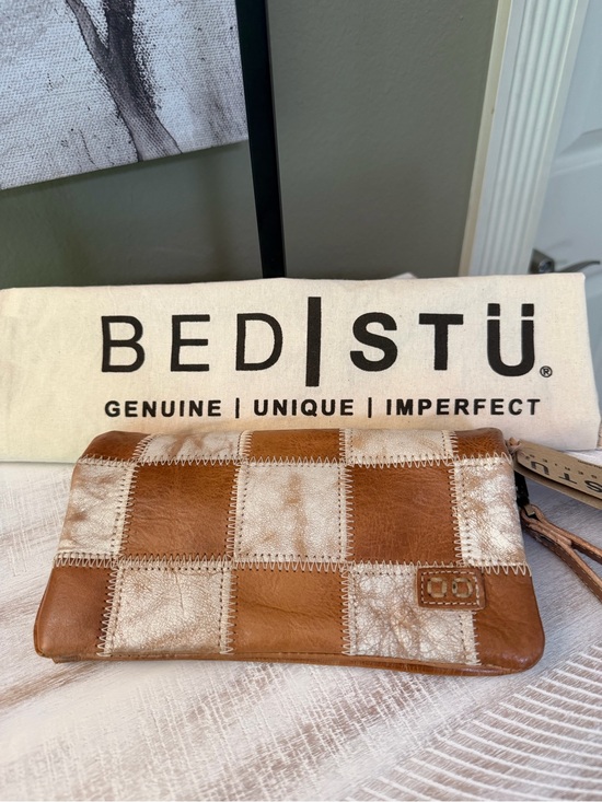 Bed Stu Handbags - BED/STU Cadence PW Wristlet Crossbody Wallet in Tan Rustic Nectar Lux NWT